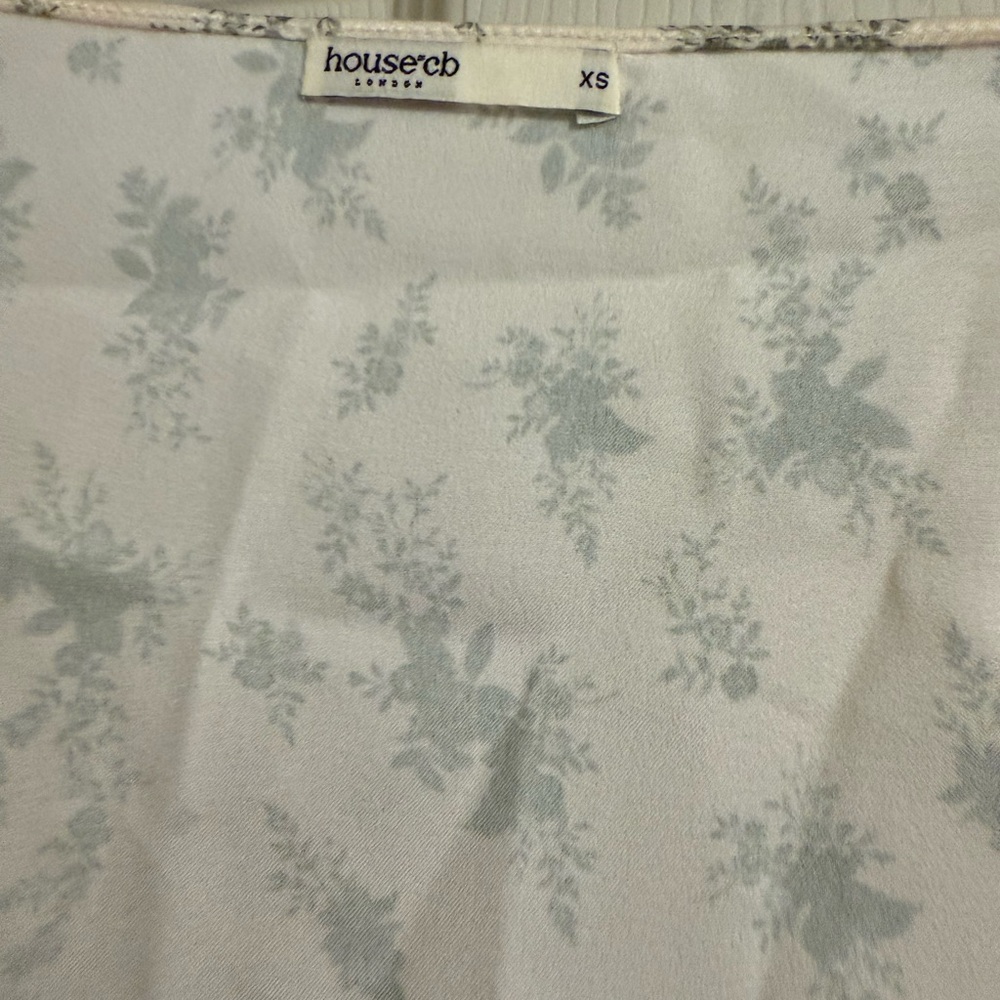House of CB Floral Lace Trim Blouse in Cream and Green - Picture 3 of 5